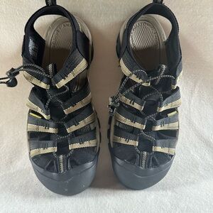 Keen Men’s Newport H2 Black/Stone Grey Sandals Size 12